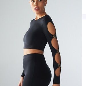 Savage X Fenty Black Cutout Sleeve Crop Top